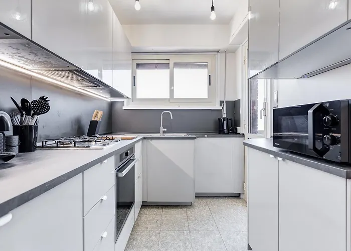 Apartment Moderno Sopra Metro A E Parco Degli Acquedotti *