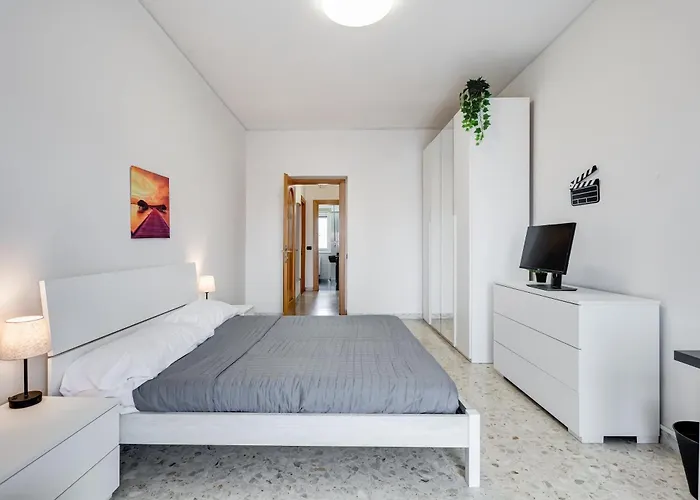 Apartment Moderno Sopra Metro A E Parco Degli Acquedotti