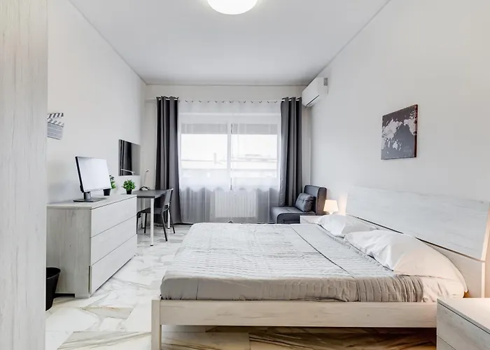 Moderno Sopra Metro A E Parco Degli Acquedotti Apartment *